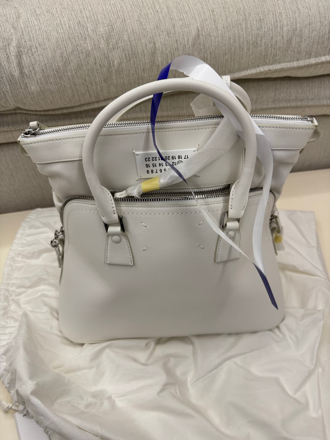 메종마르지엘라 화이트 미디움 숄더백 새상품 상품이미지9