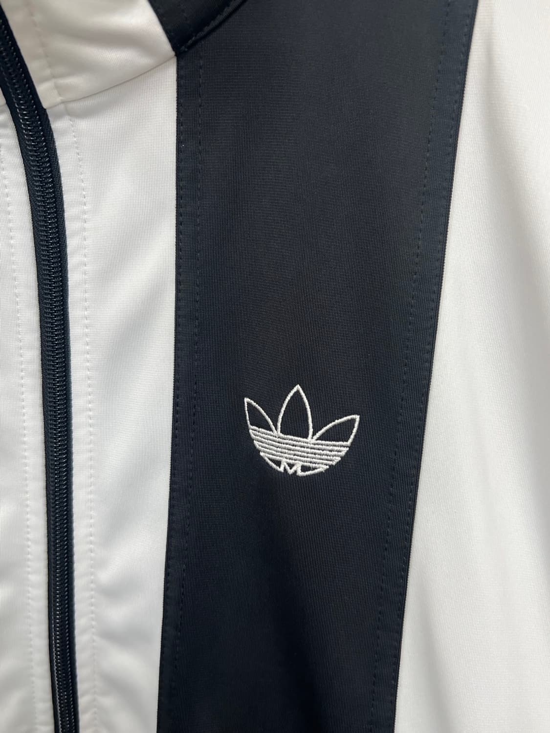 아디다스 베일러 스트라이프 검흰 트랙탑 져지 사이즈  상품이미지3