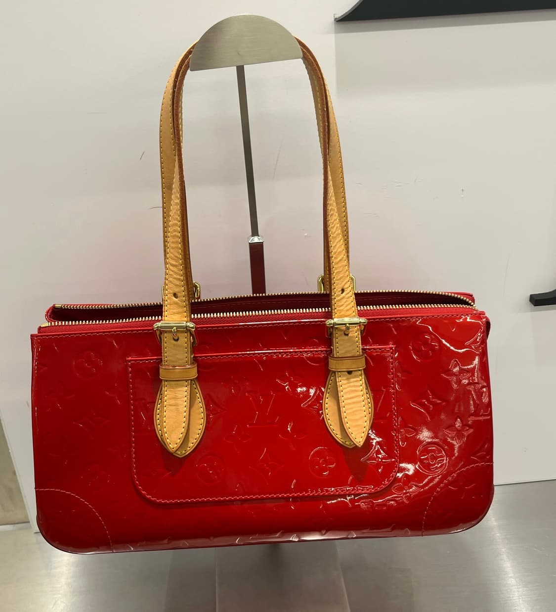 루이비통 베르니 로즈우드 레드 숄더백 정품 (상태good👍) 상품이미지1