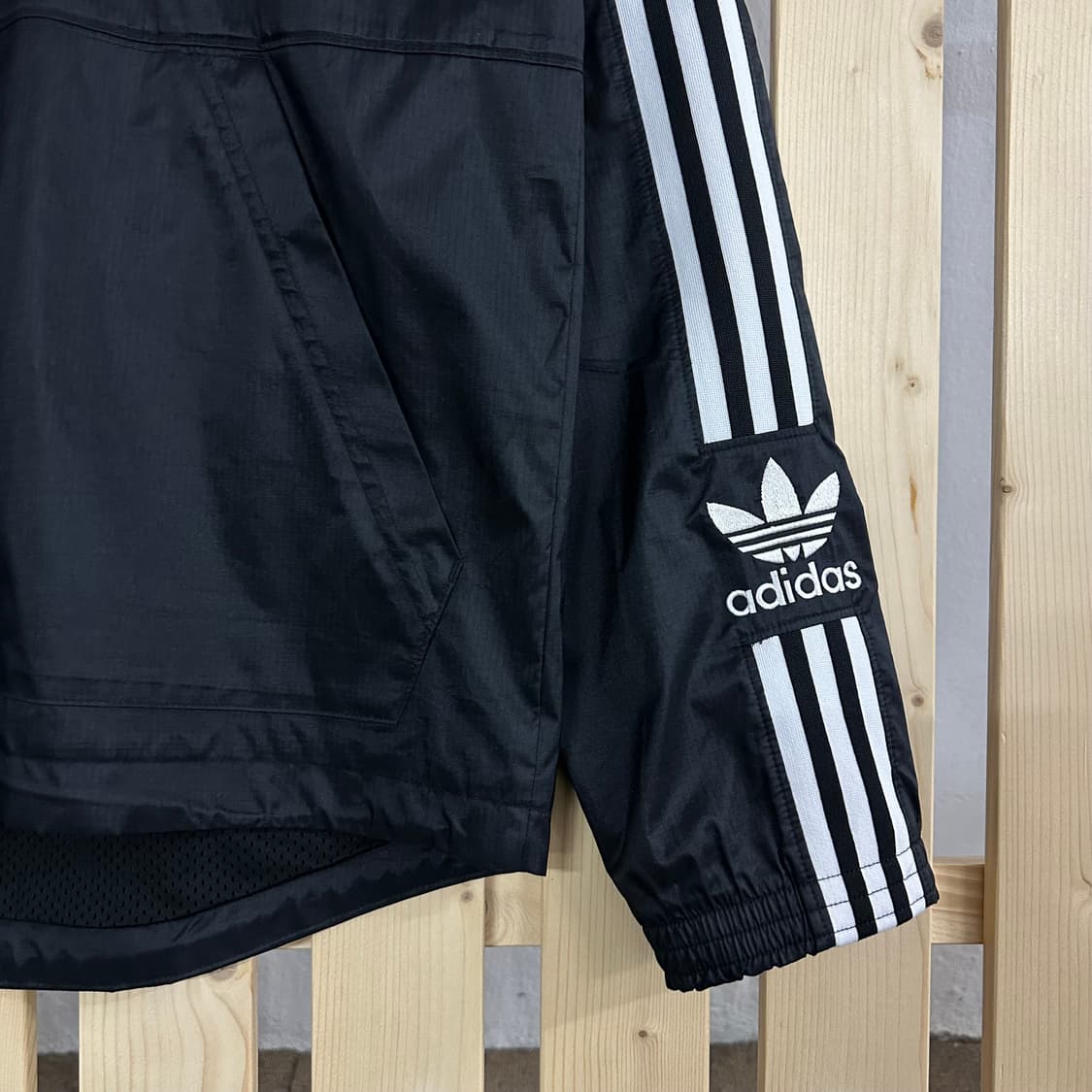(L) 아디다스 락업 블랙 바람막이 자켓 상품이미지4
