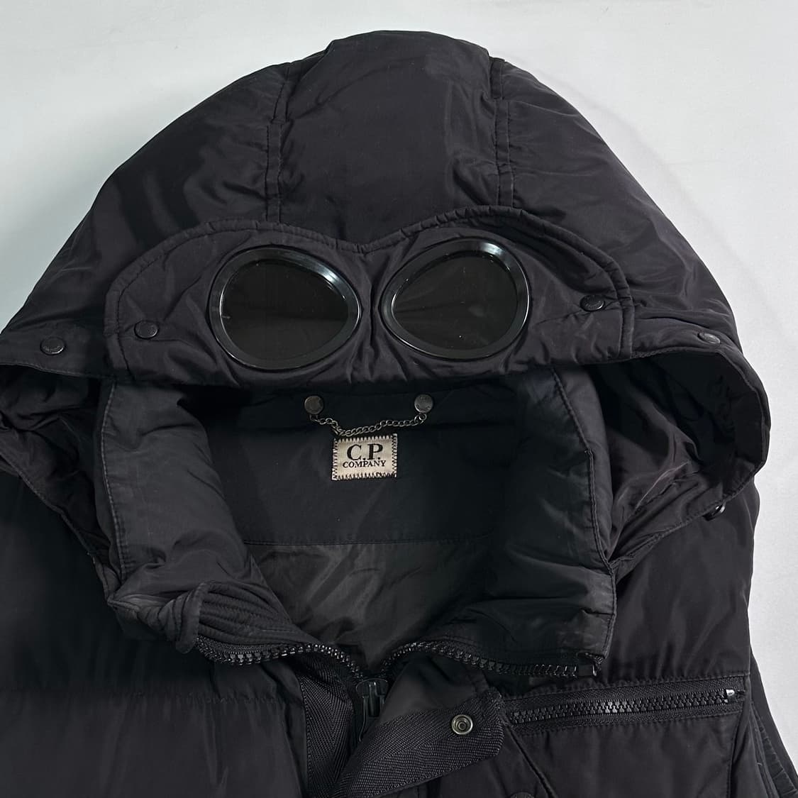  CP컴퍼니 고글 다운 베스트  상품이미지4