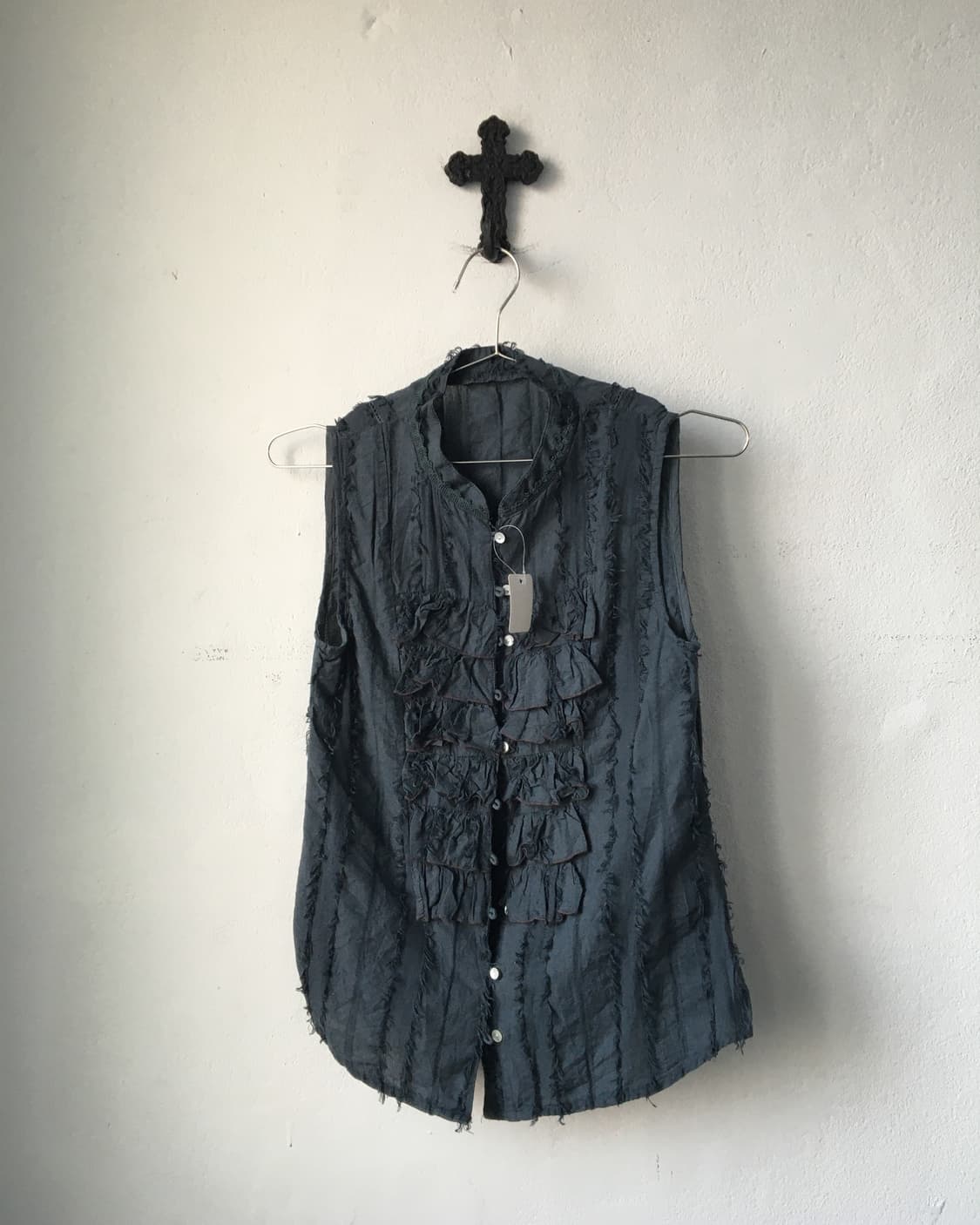 Ruffle point vest 상품이미지1