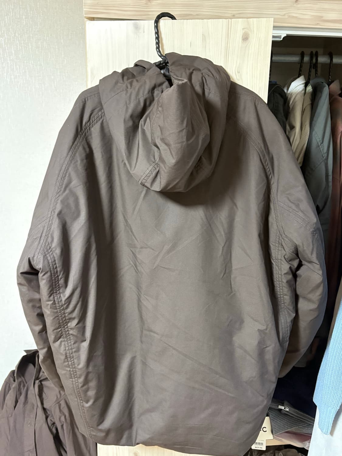 유니클로 U 퍼프테크 볼륨파카 다크 브라운 XL 팝니다 상품이미지3