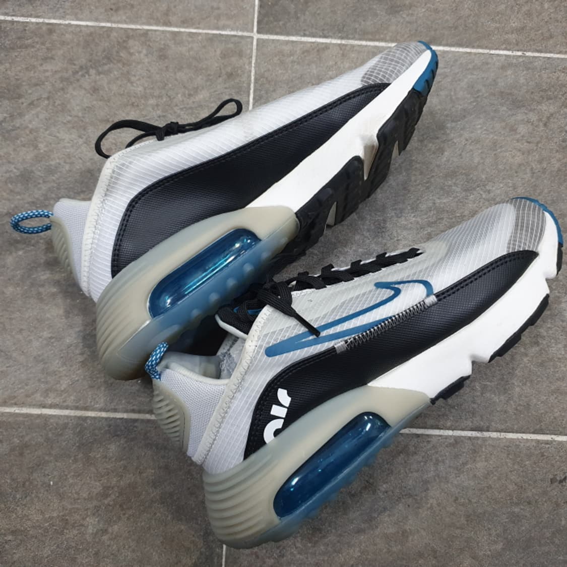 나이키 에어맥스 2090 (CV8835-100)(260) 상품이미지7