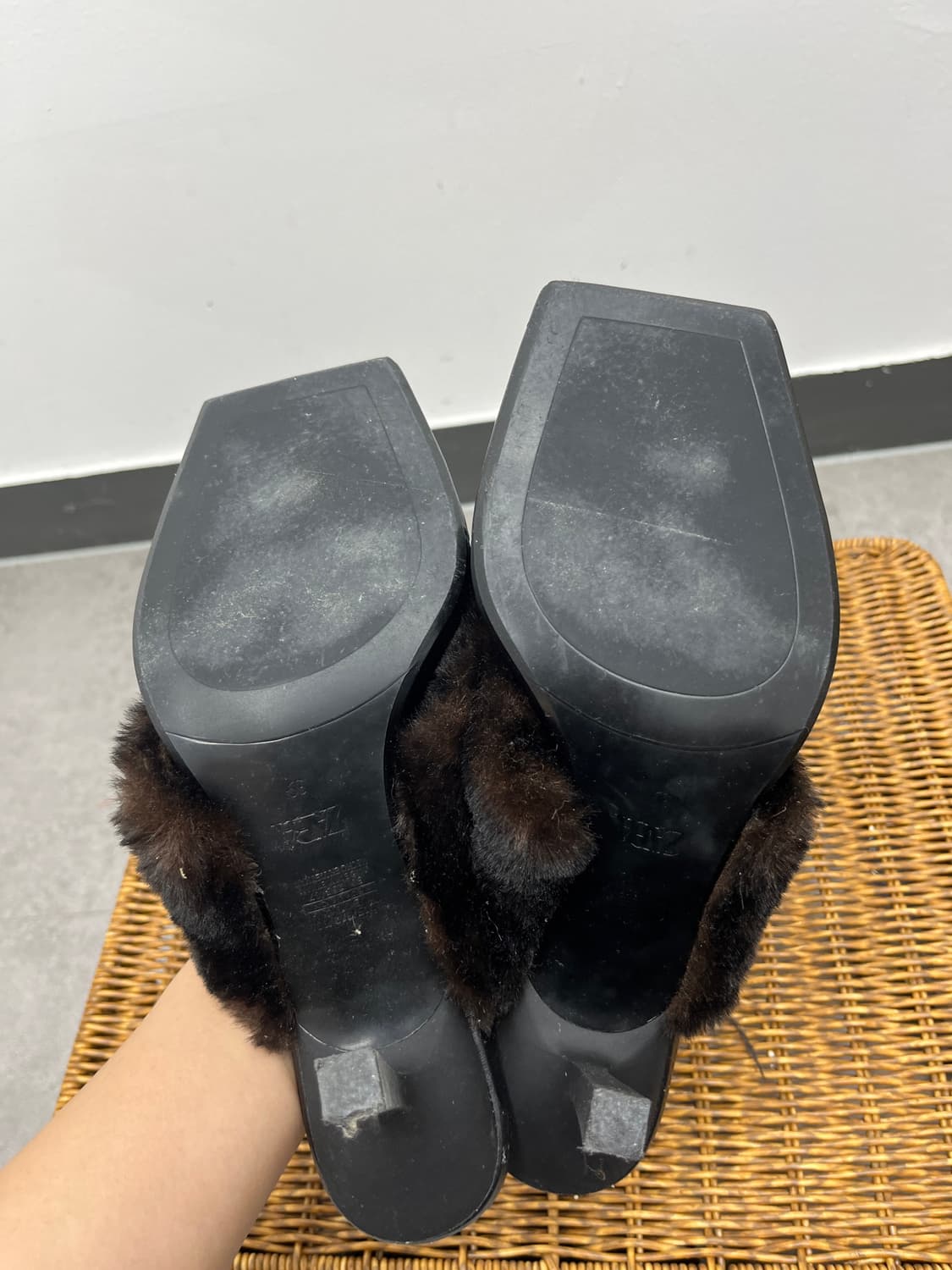 Zara 퍼 힐 39 245 상품이미지3