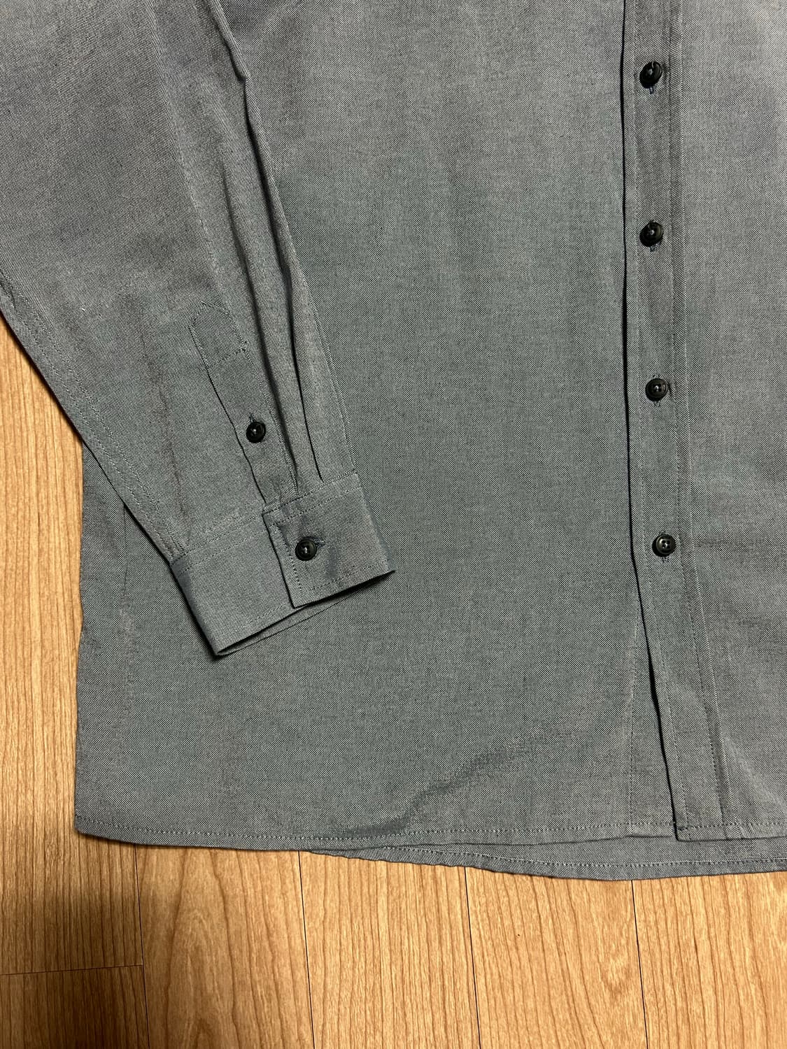 디미트리블랙 에센셜 샴브레이 남성셔츠(1size)쿠어/르아르/어나더오피스 상품이미지2