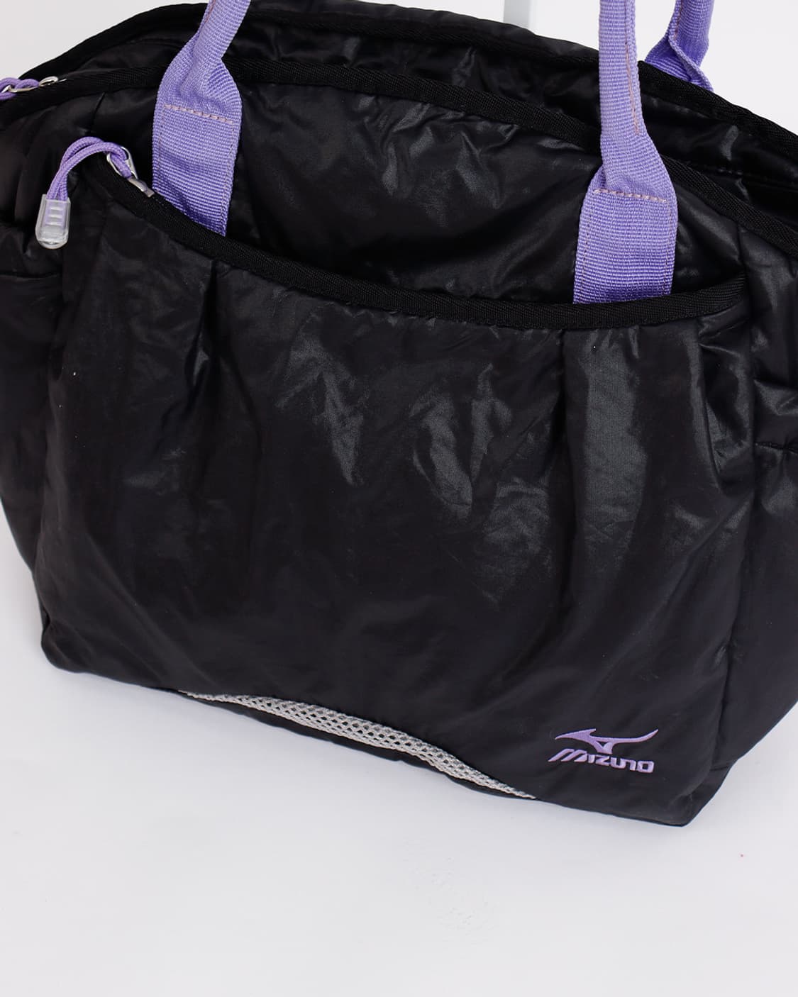 [MIZUNO] 블랙 패디드 나일론 토트백 상품이미지4
