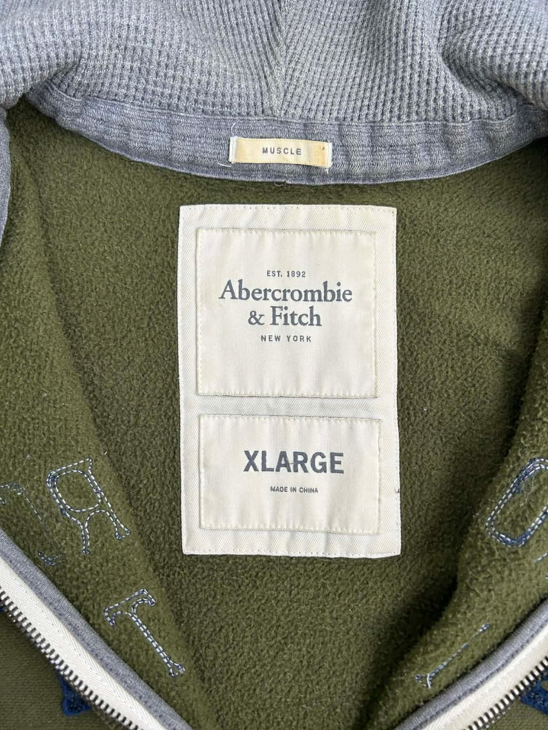 [XL] 아베크롬비 카키 아치로고 후드집업 상품이미지3