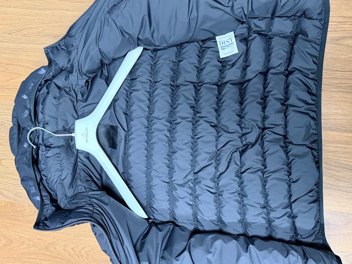 [4] 몽클레어 아루 매트블랙 패딩 구스다운 상품이미지7
