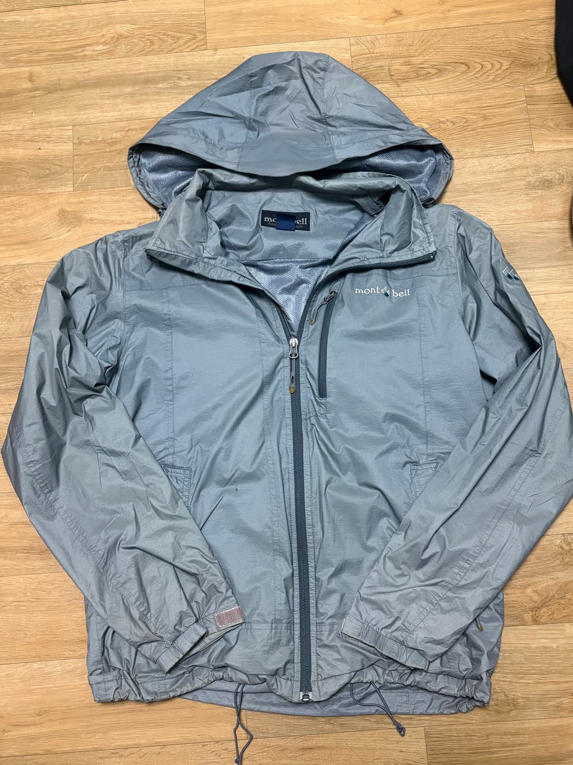 몽벨 바람막이 회색 상품이미지1