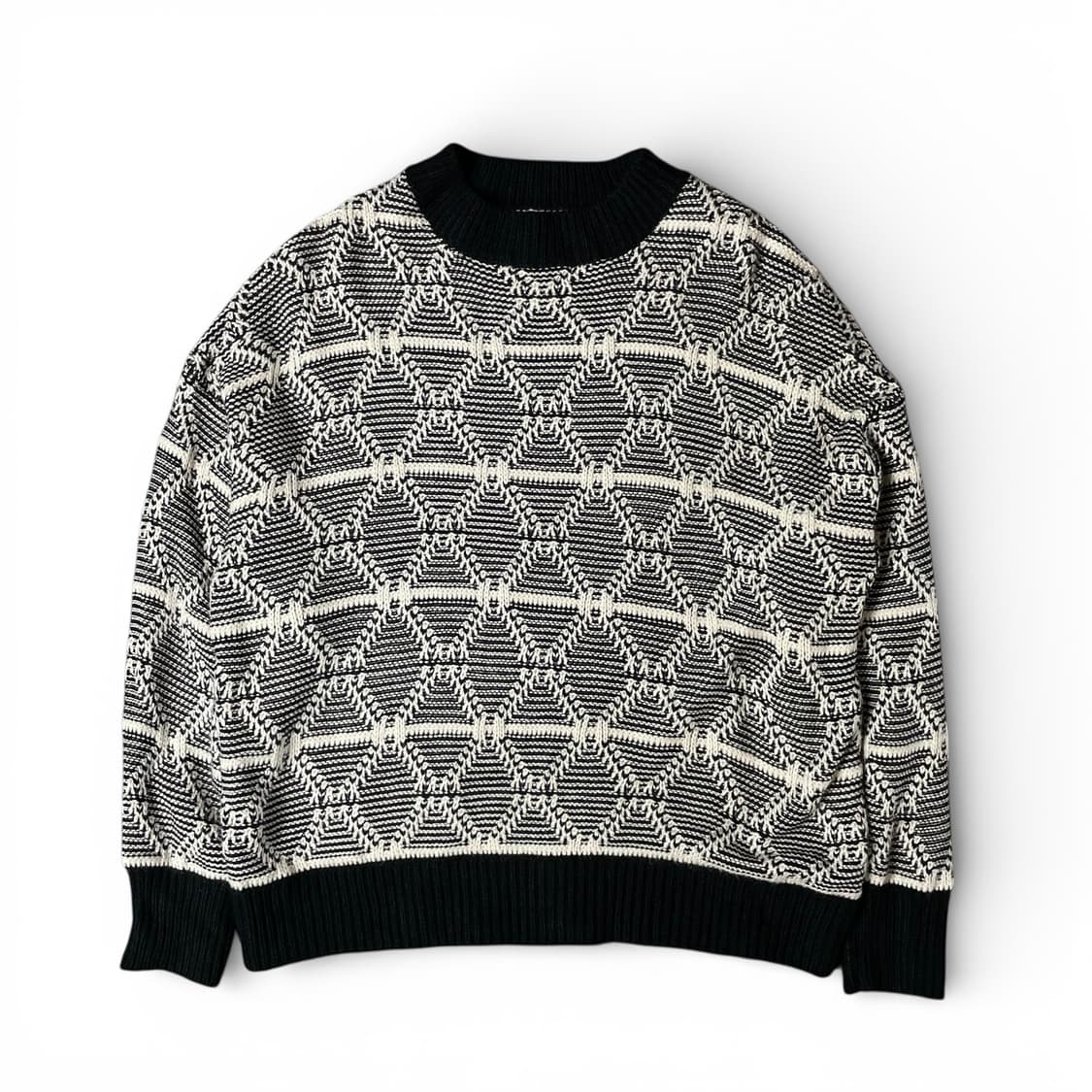 빈티지 블랙 화이트 아가일 패턴 니트 상품이미지1