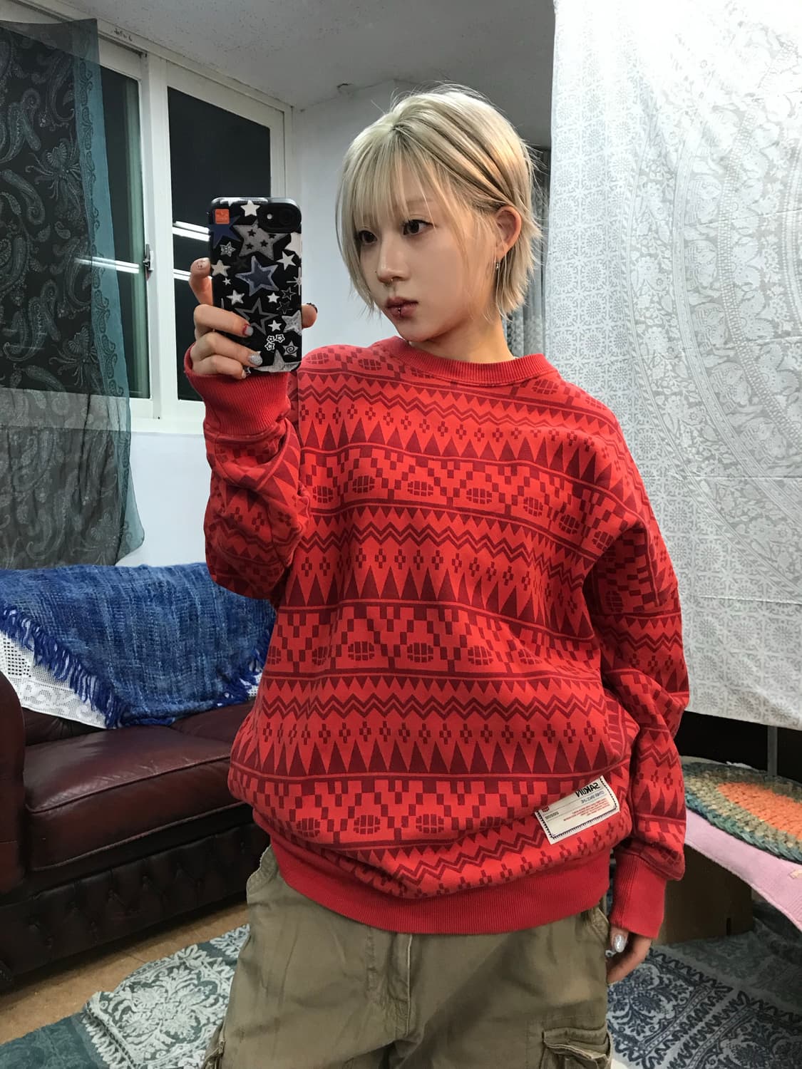 Sakun 사쿤 패턴 레드 맨투맨 상품이미지1