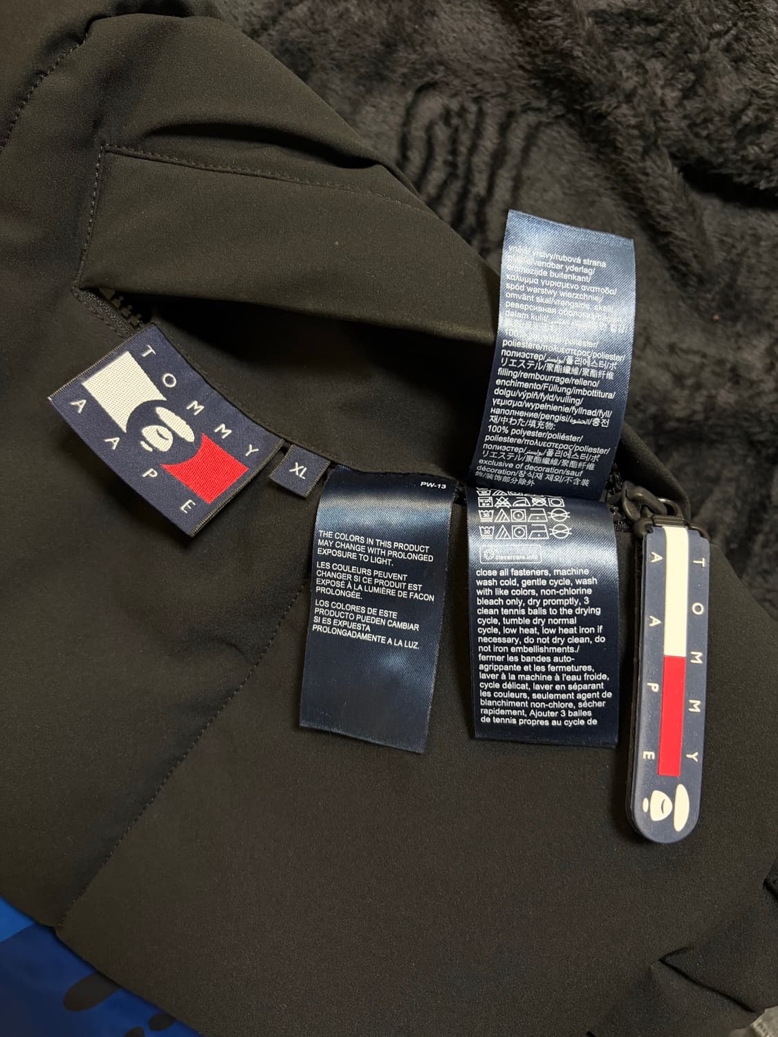 에이프(베이프) x 타미 콜라보 리버시블 패딩조끼 상품이미지8