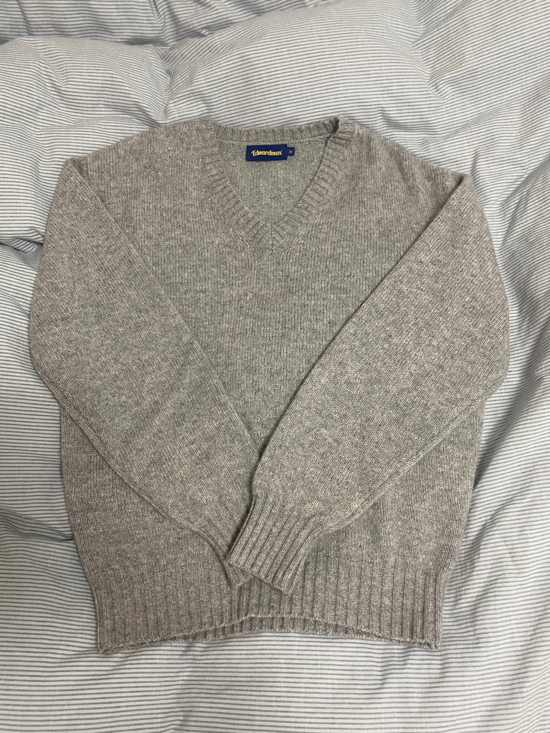 에드워드맥스 알파카 브이넥 니트  상품이미지1