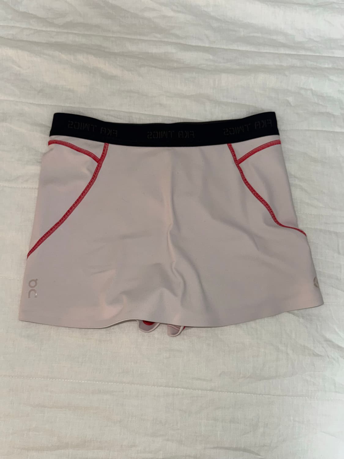 온러닝 x fka twigs 스튜디오 쇼츠 상품이미지2