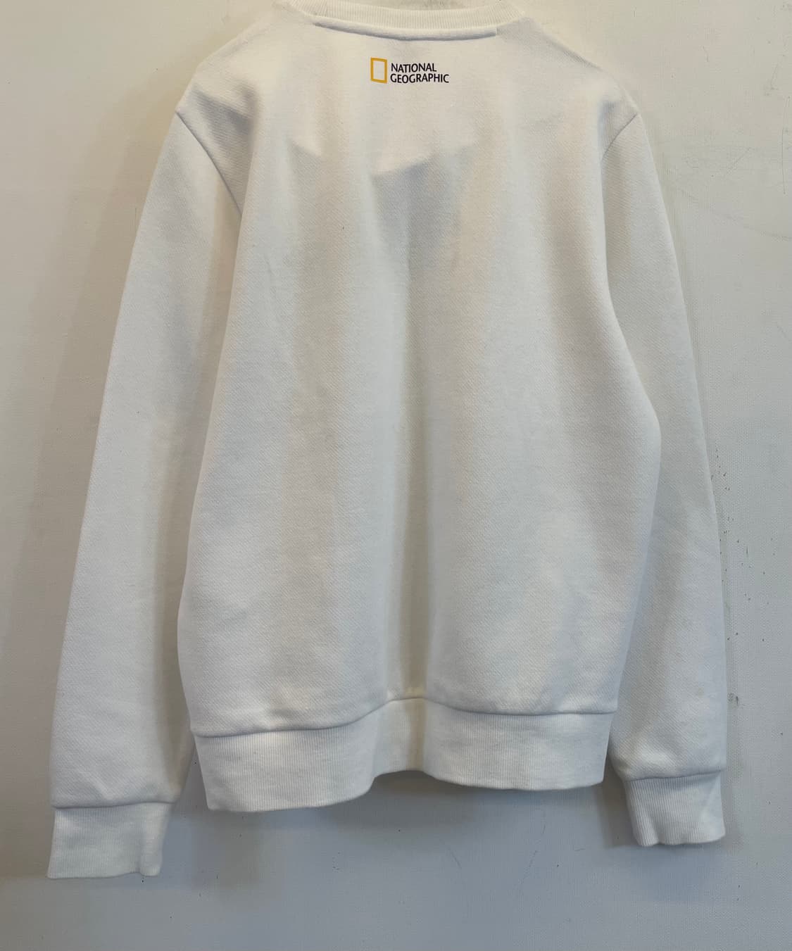 내셔널지오그래픽 화이트 맨투맨 상품이미지5