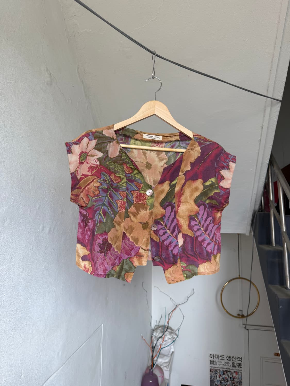 MADE IN PARIS 플라워 리넨 크롭 블라우스 상품이미지1