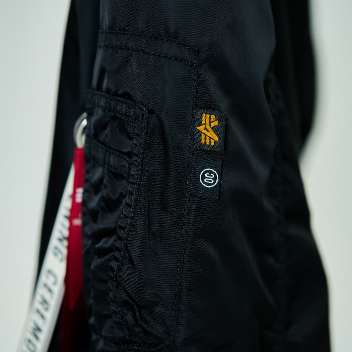 오프닝세레모니 X 알파인더스트리 ma-1 리버시블 양면 블랙/레드 L 상품이미지3