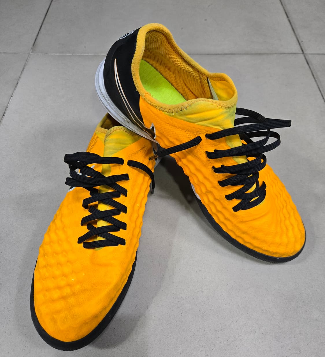 나이키 마지스타 X 피날레2 풋살화 TF 285mm 상품이미지1