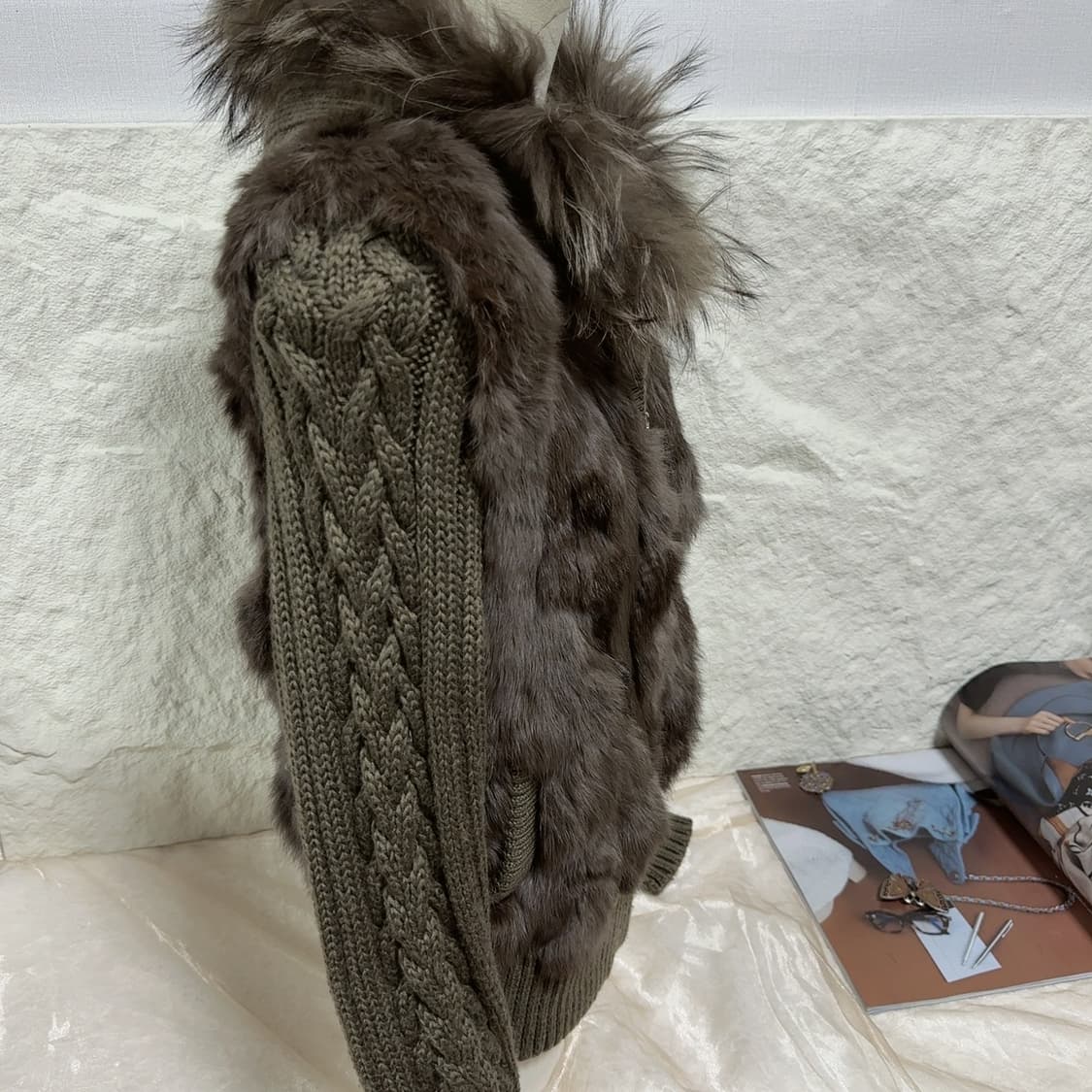 빈티지 올리브 그린 라쿤퍼후드 토끼털 꽈배기 니트자켓 후드집업 상품이미지2