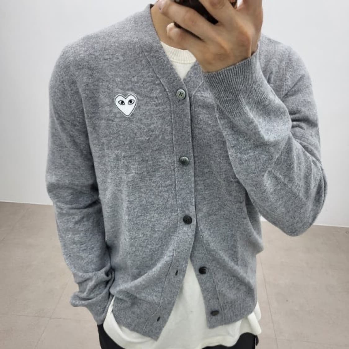 꼼데가르송 플레이로고 화이트와펜 가디건  상품이미지2