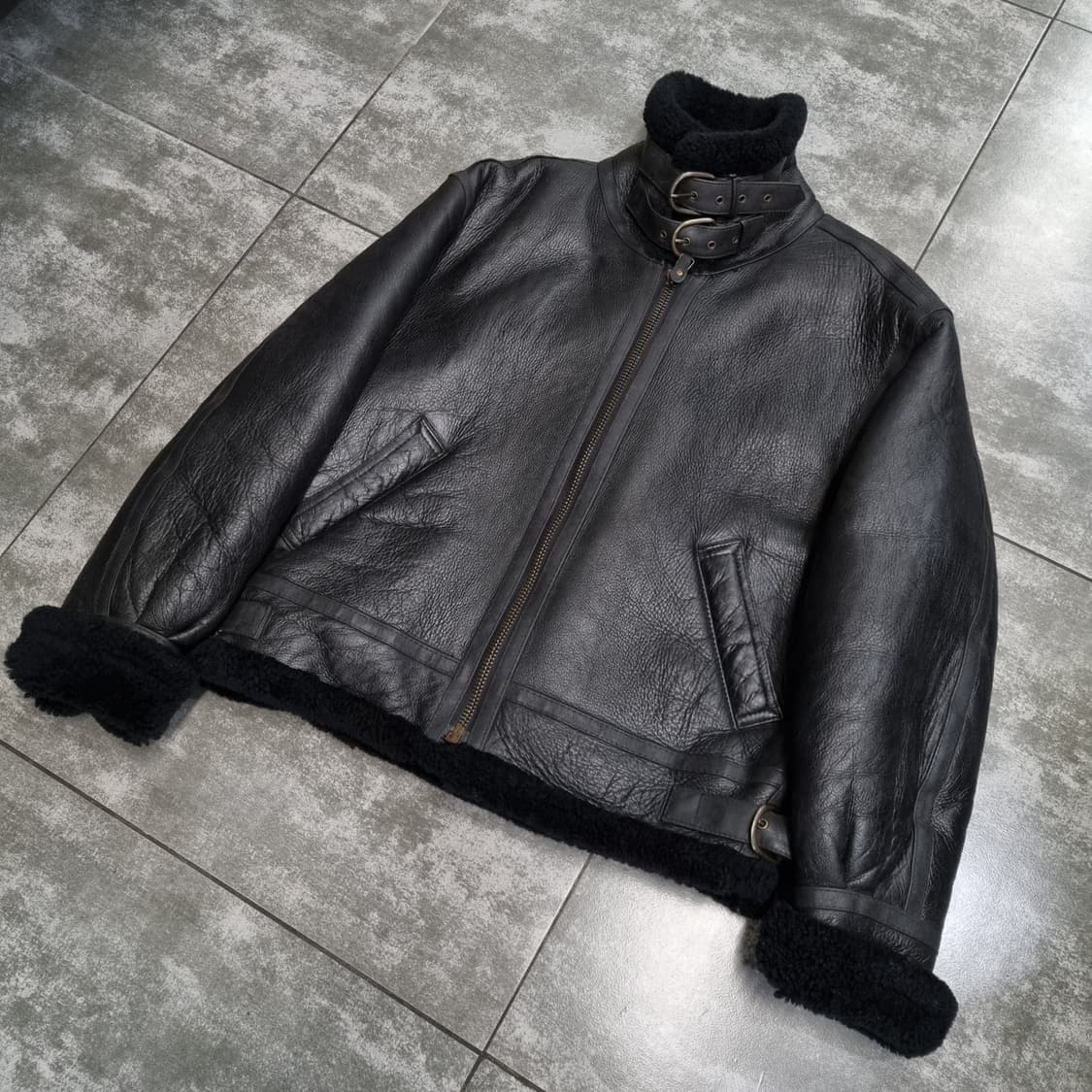 스투시 B-3 무스탕 상품이미지1