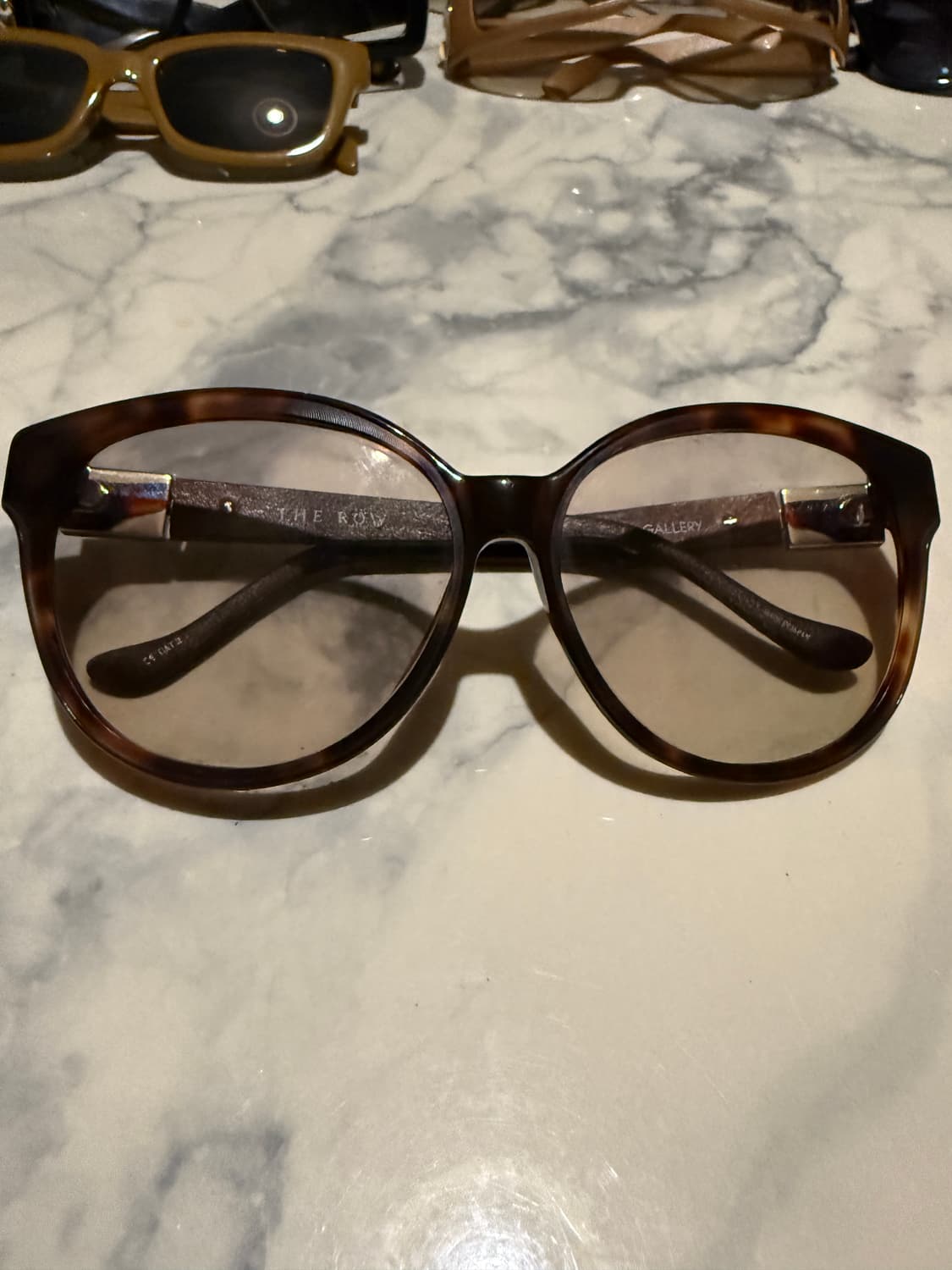 린다페로우 the row 선글라스 상품이미지1