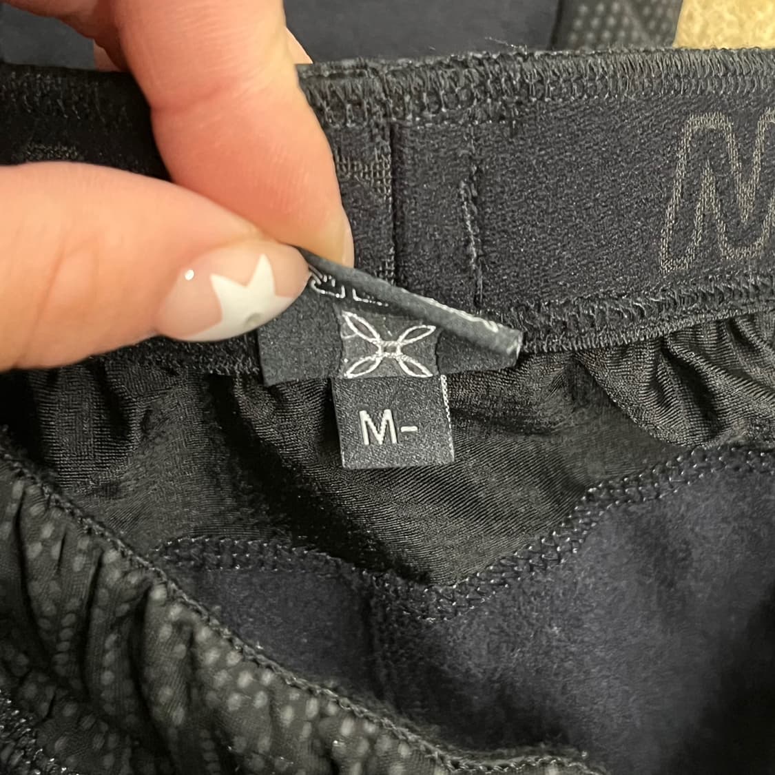 [정품/M] 몬츄라 검정색 트레이닝 바지 b14 상품이미지4