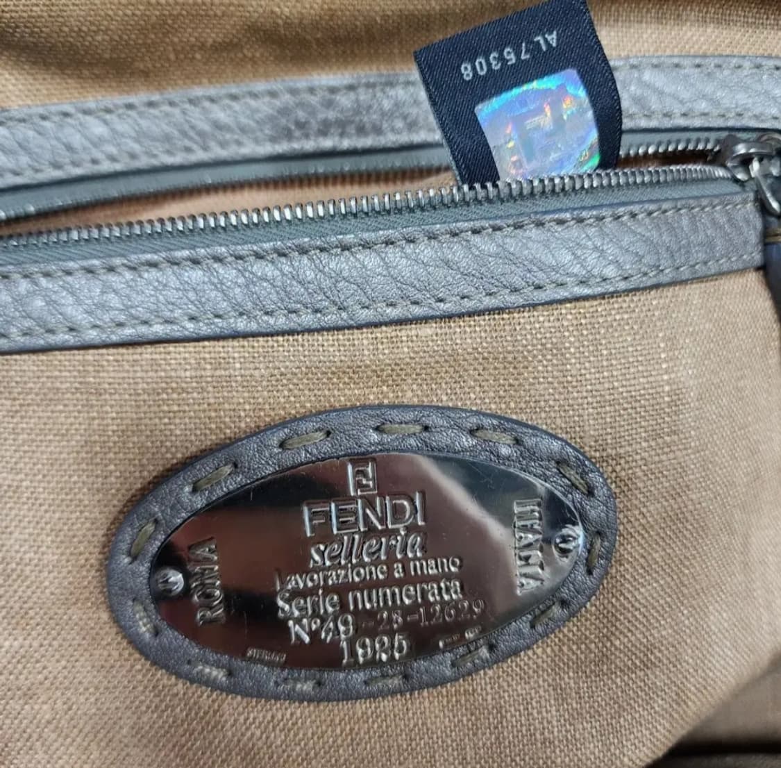 펜디 레더 토트백 상품이미지10