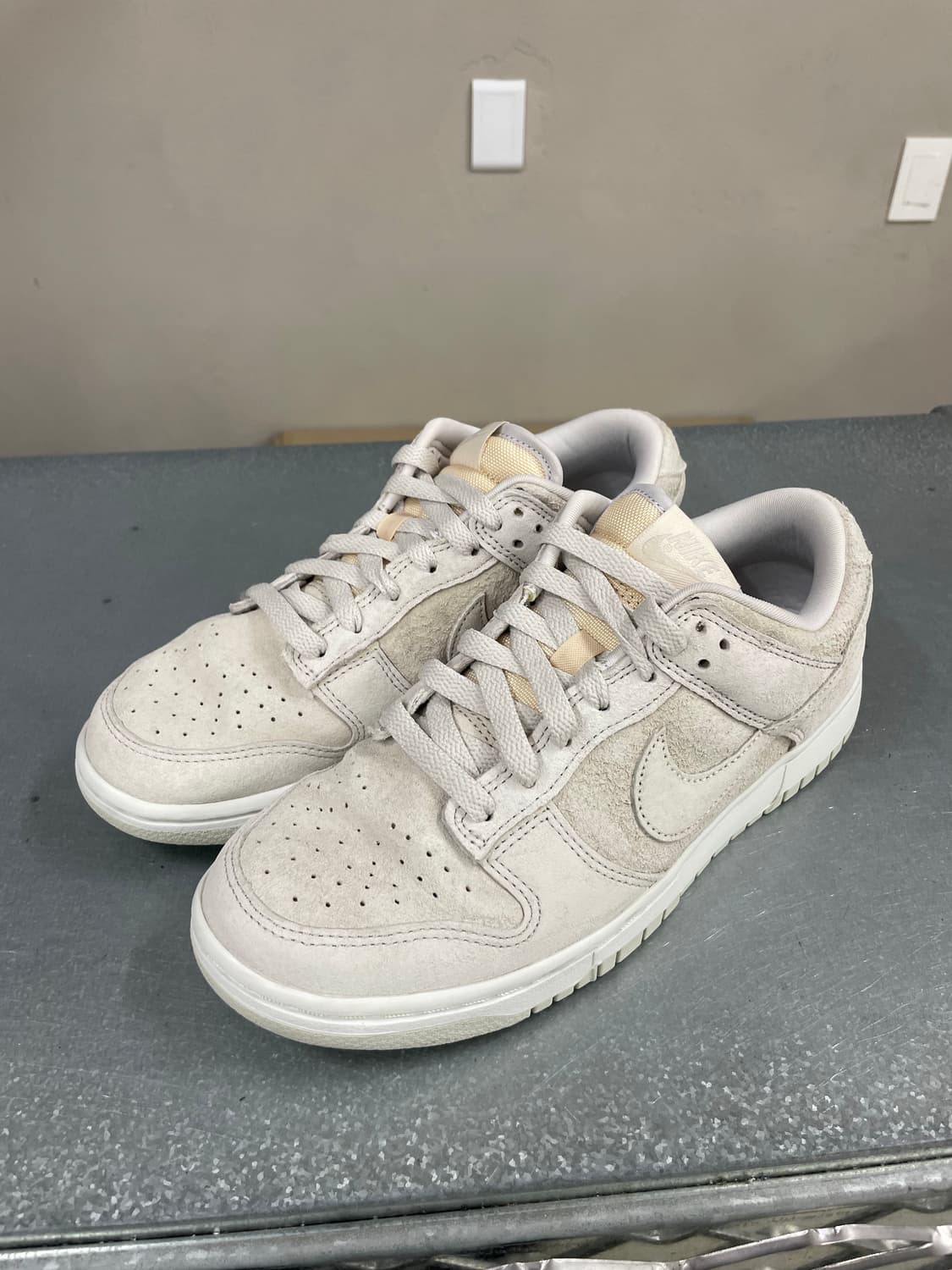 나이키 덩크 로우 바스트 그레이 250 상품이미지2