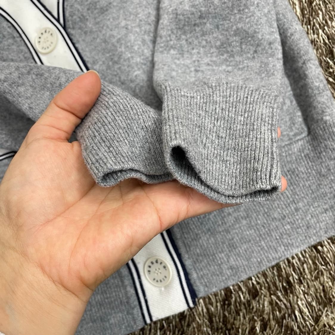 산드로 SANDRO 그레이 배색 캐시미어 혼방 포켓 가디건 1 상품이미지6