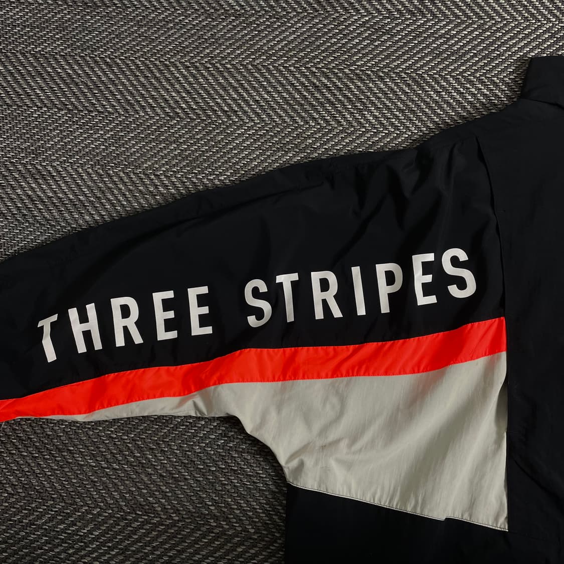 아디다스 스펠아웃 빅로고 나일론 우븐 바람막이y 3027 상품이미지3