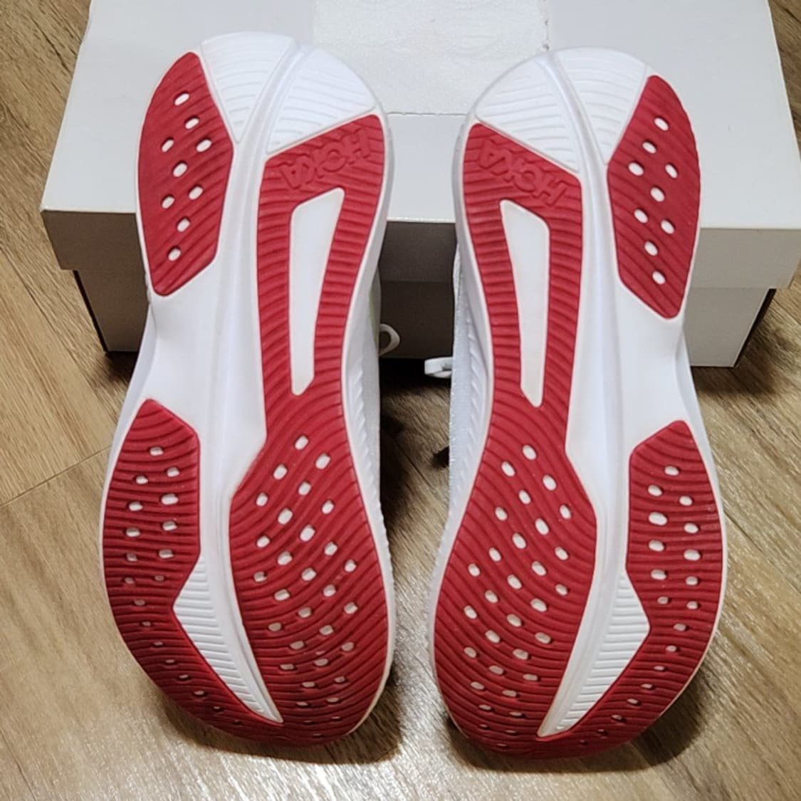 호카 270 마하6 화이트 님버스 클라우드 상품이미지6