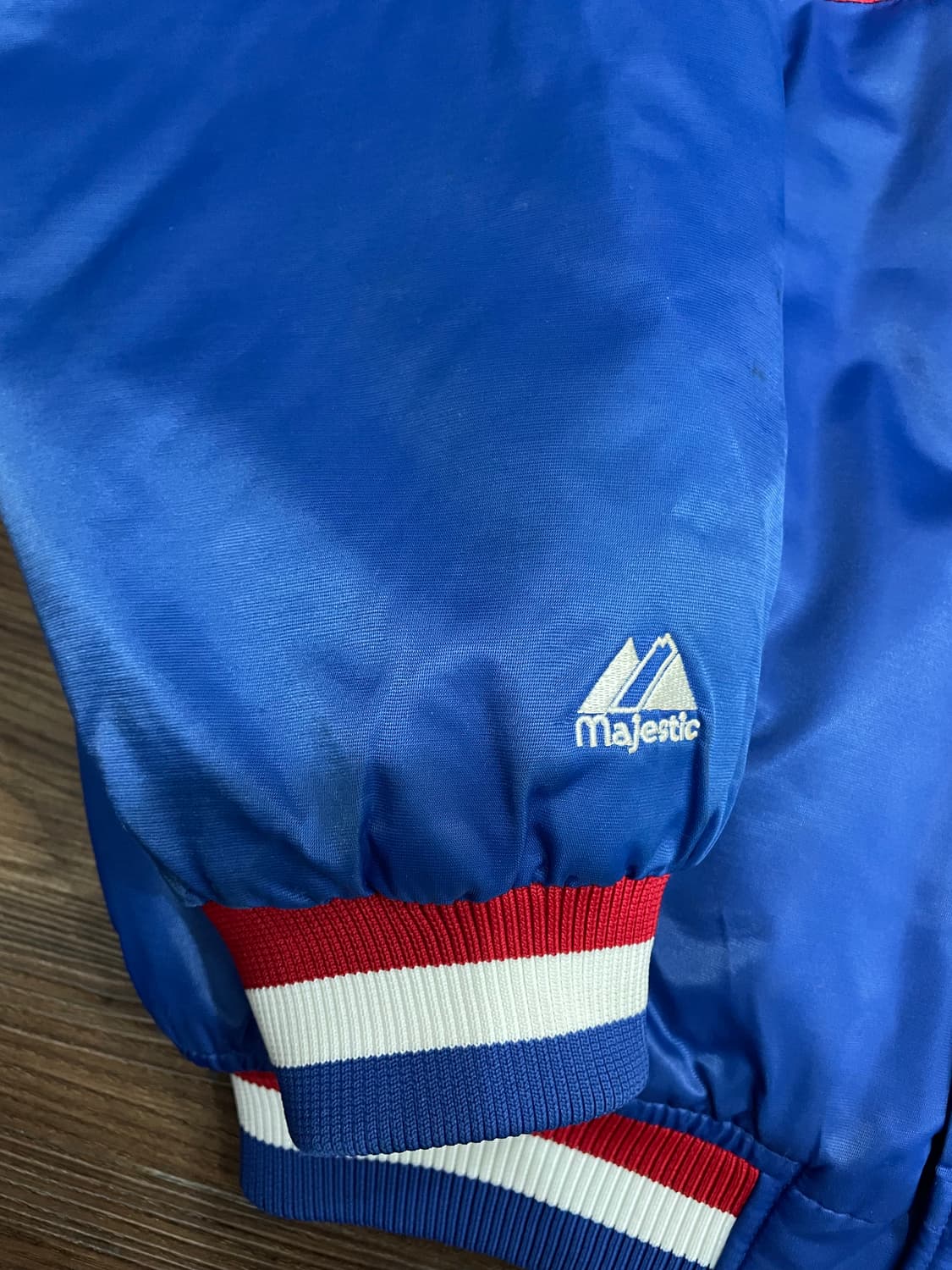 마제스틱 필라델피아 세븐티식서스 사틴 자켓 상품이미지4