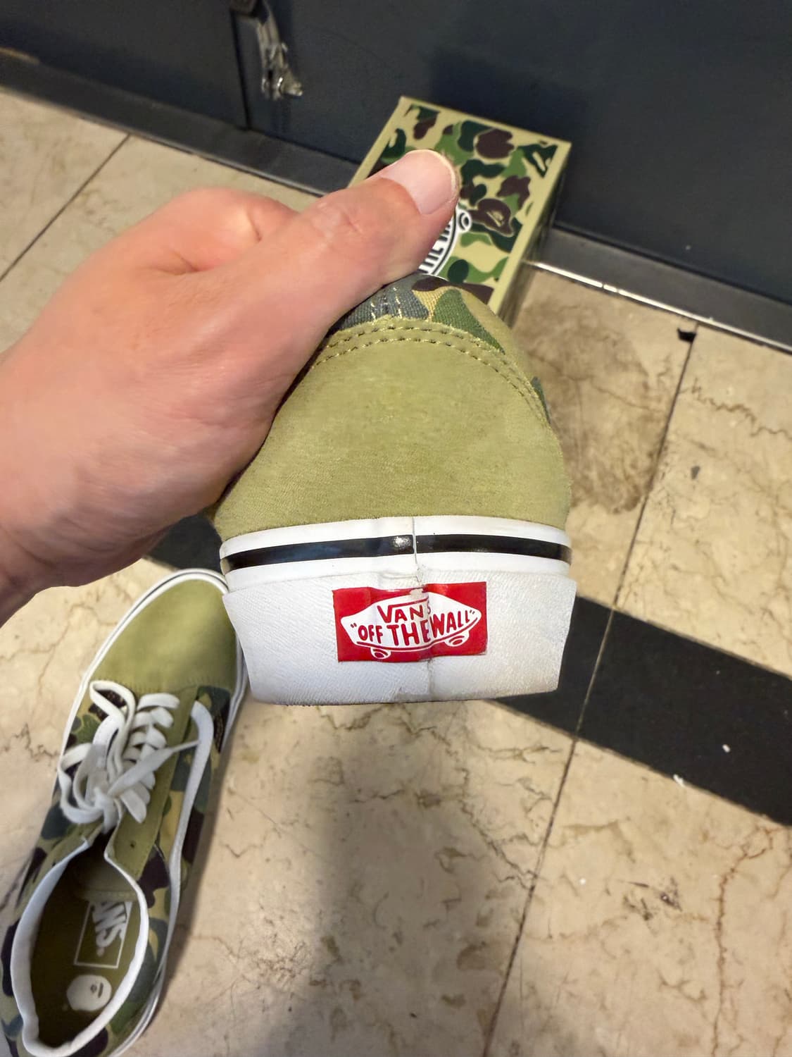 반스x베이프 올드스쿨 상품이미지4