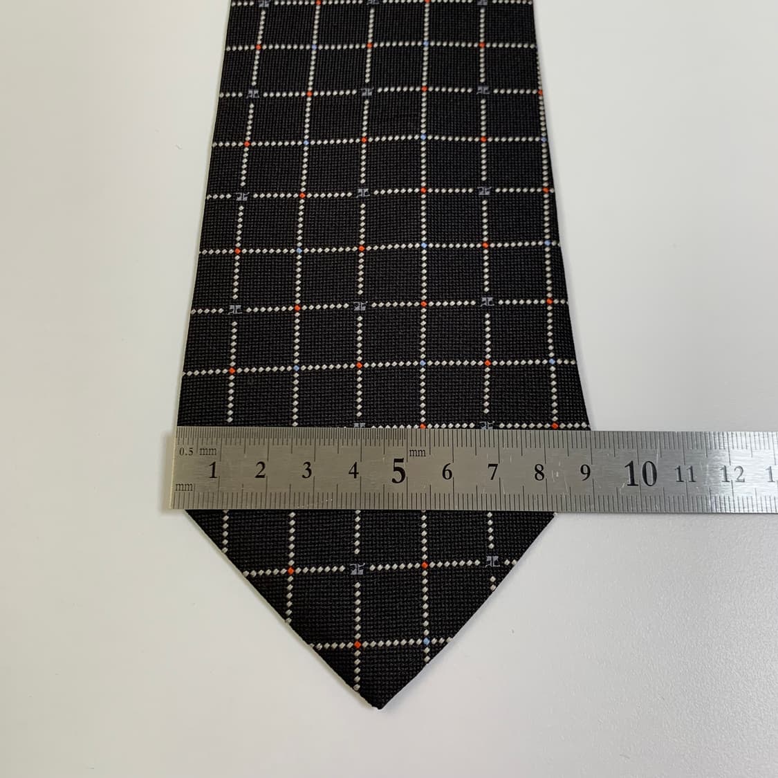 꾸레쥬(Courreges) 블랙컬러 명품 모노그램 실크넥타이 최상급 상품이미지10