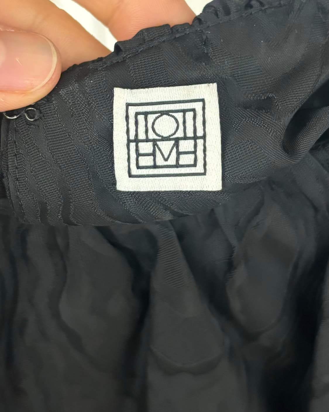 토템 블랙 롱 슬리브 블라우스 상품이미지7