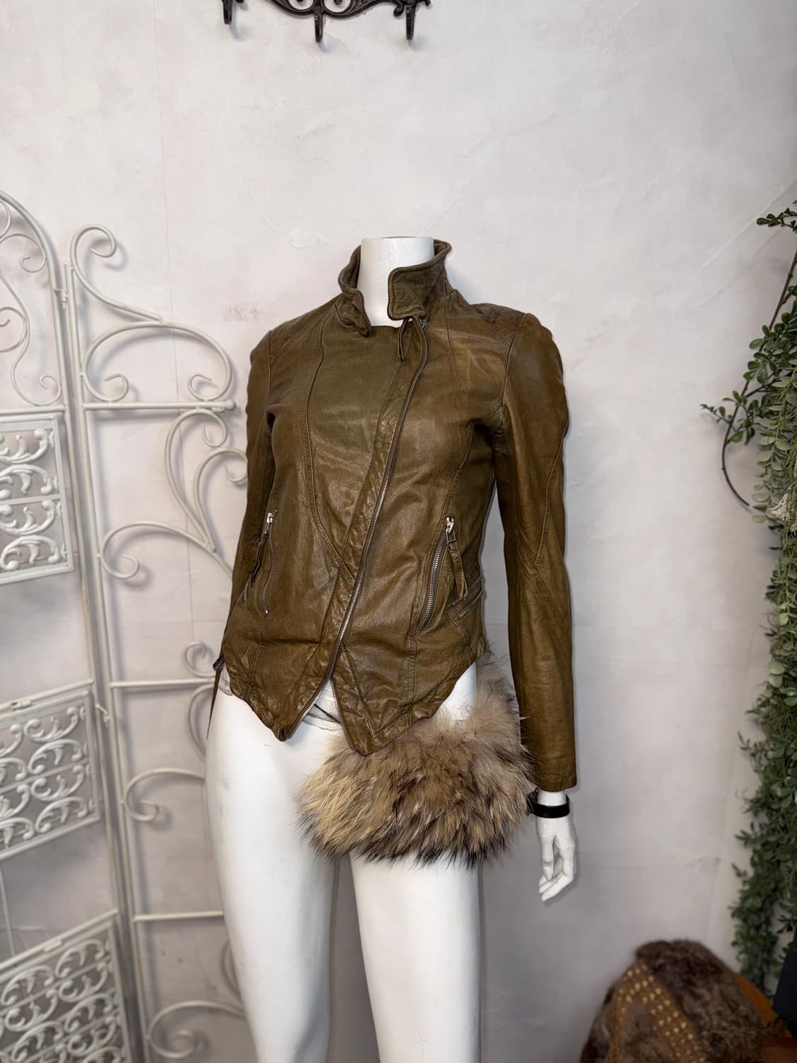 Khaki brown lamb skin zipper detail jk 상품이미지1