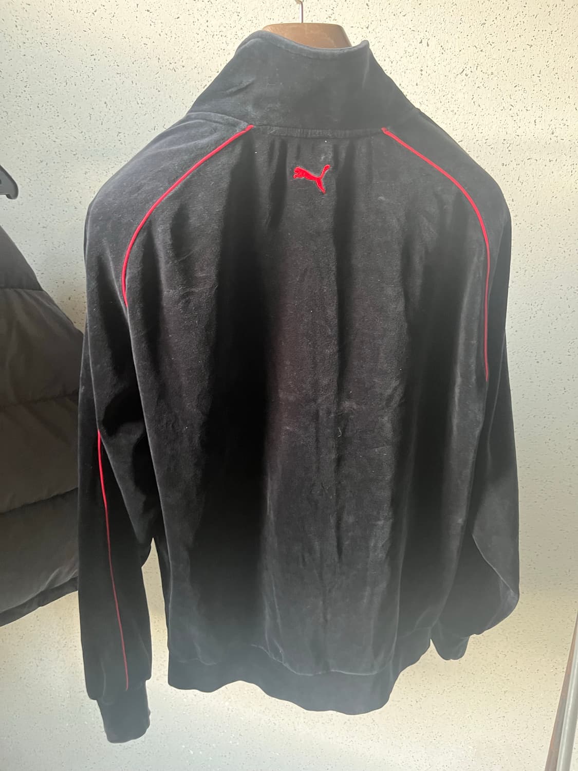 푸마 벨벳 트랙 자켓 블랙 상품이미지2