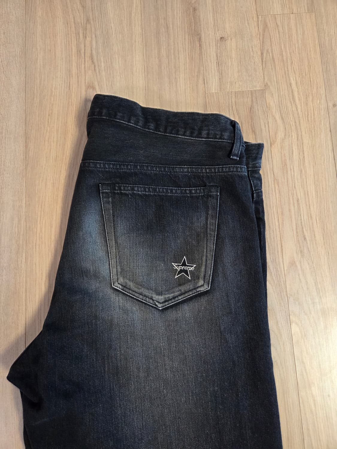 슈프림 디스트레스드 루즈 핏  워시드 블랙 36 - 25SS 상품이미지3