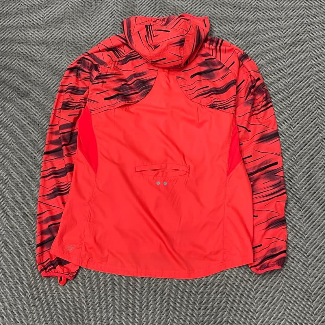 퓨마 패턴 바람막이 v0074 상품이미지2