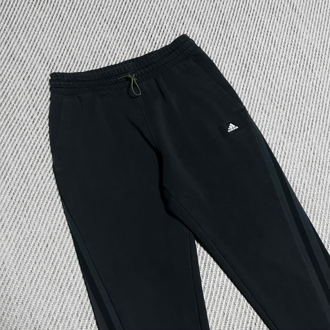 [L] adidas 아디다스 커브드 트랙 트레이닝 팬츠 상품이미지2