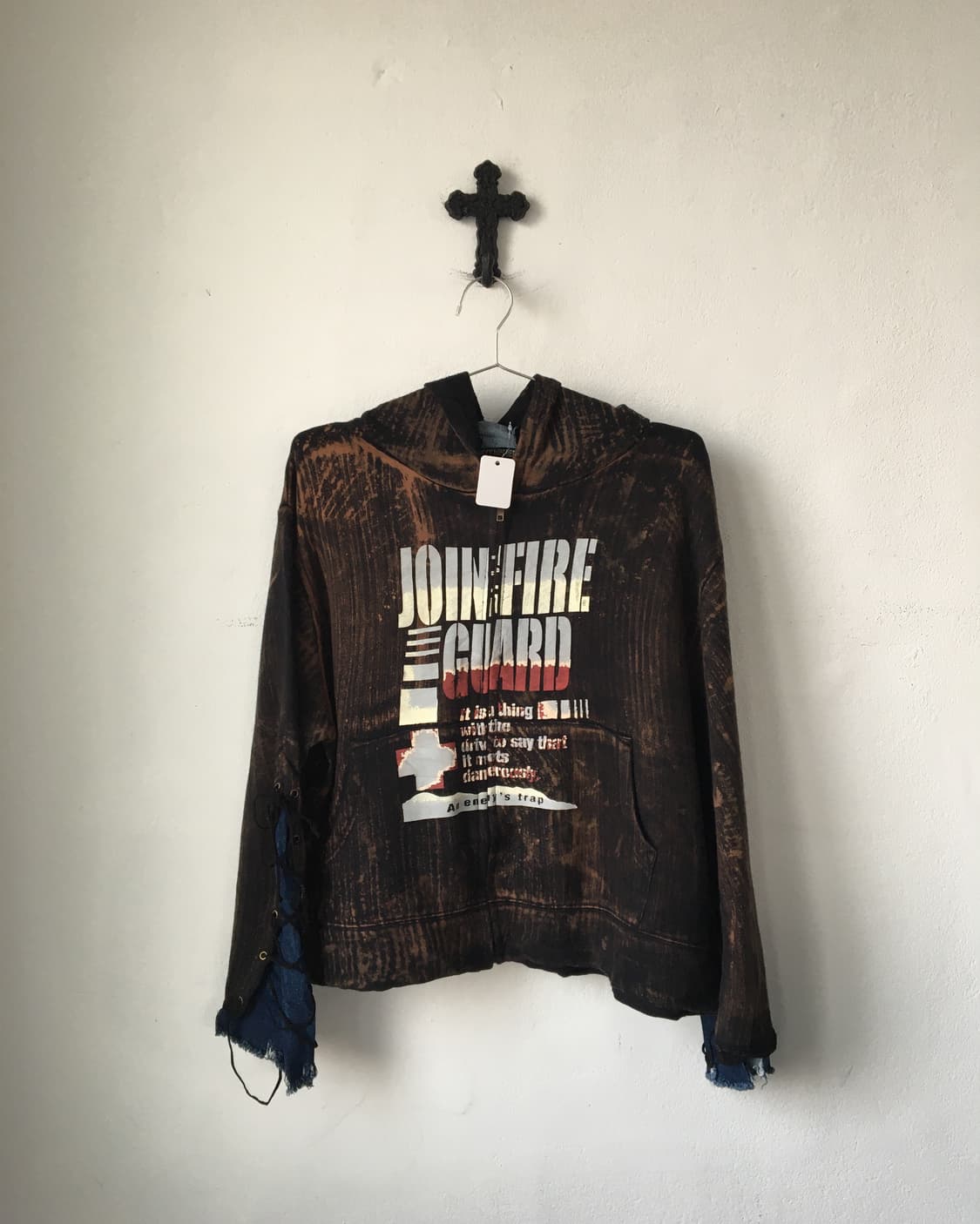 Detail point hood zip up 상품이미지2