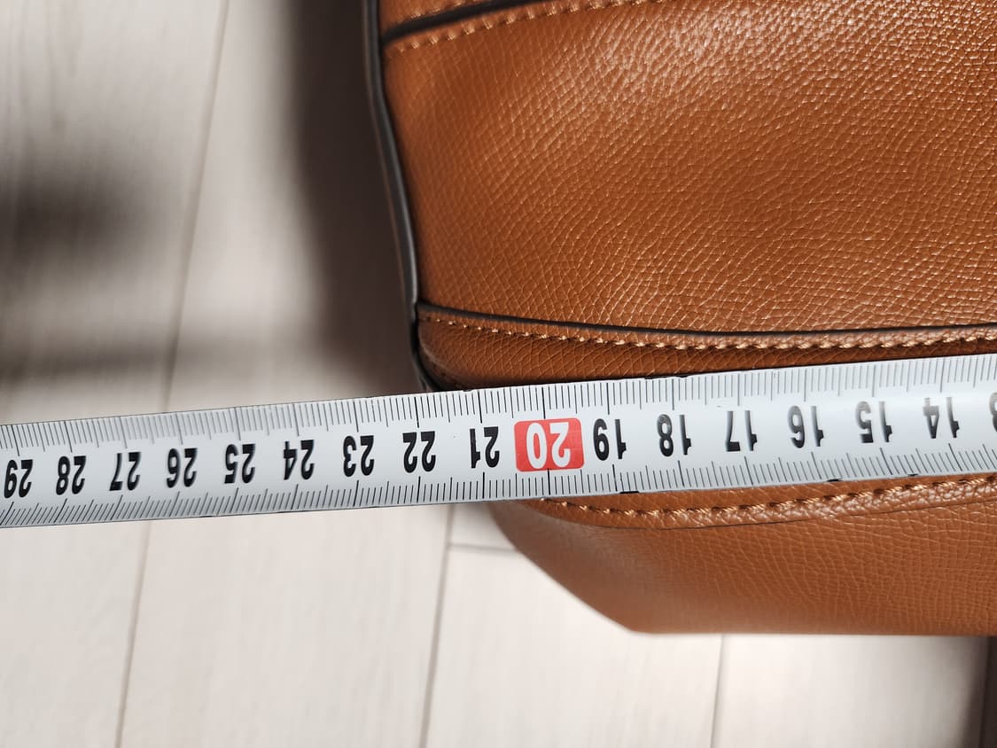 새상품)ZARA 자라 톱스티칭 시티백 토트백 크로스백 다크샌드

여러 중 상품이미지4