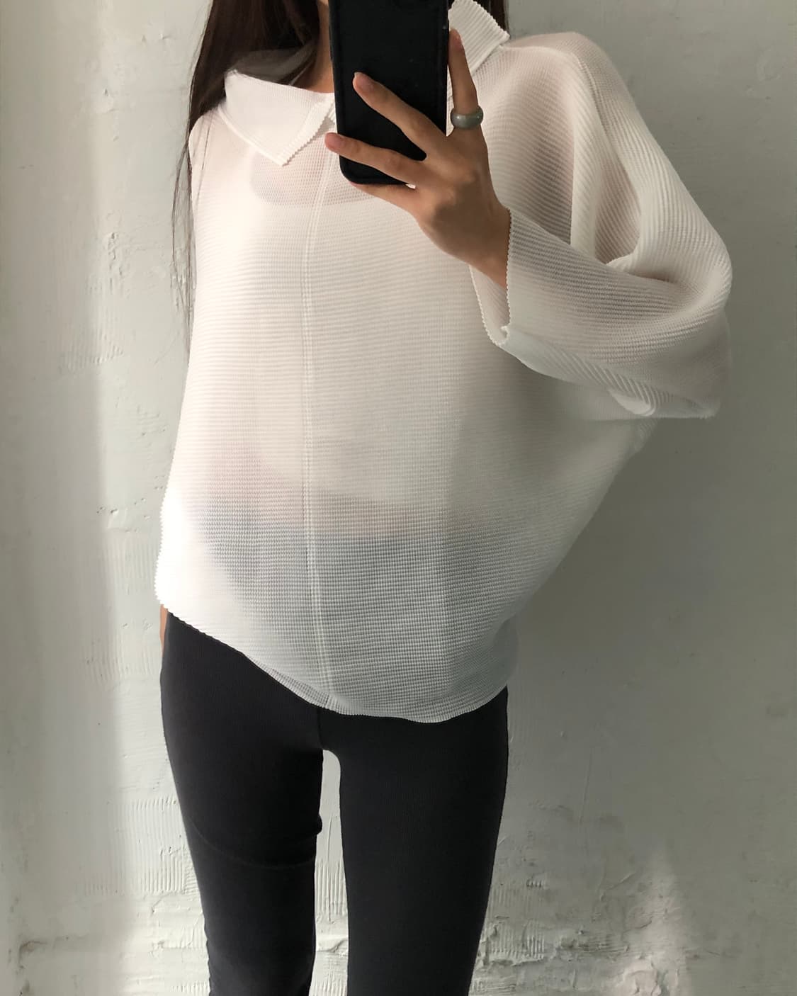 Issey Miyake me 이세이미야케 화이트 넥 버튼 플리츠 티셔츠 상품이미지3