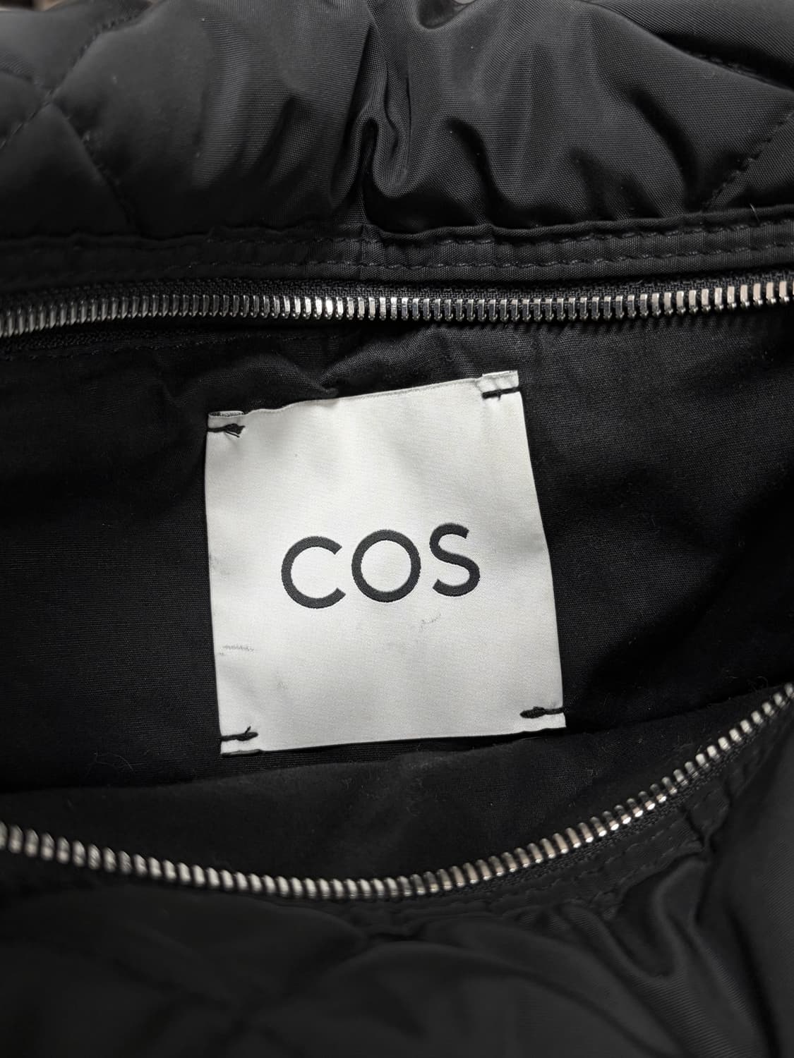 COS 다이아몬드 퀼티드 숄더백 식빵백 상품이미지3