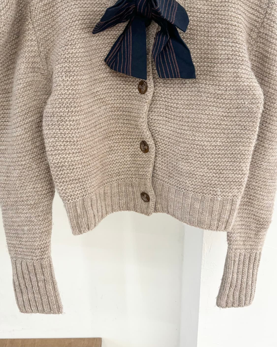 비비안 웨스트우드 레드 라벨 리본 니트 가디건  상품이미지5