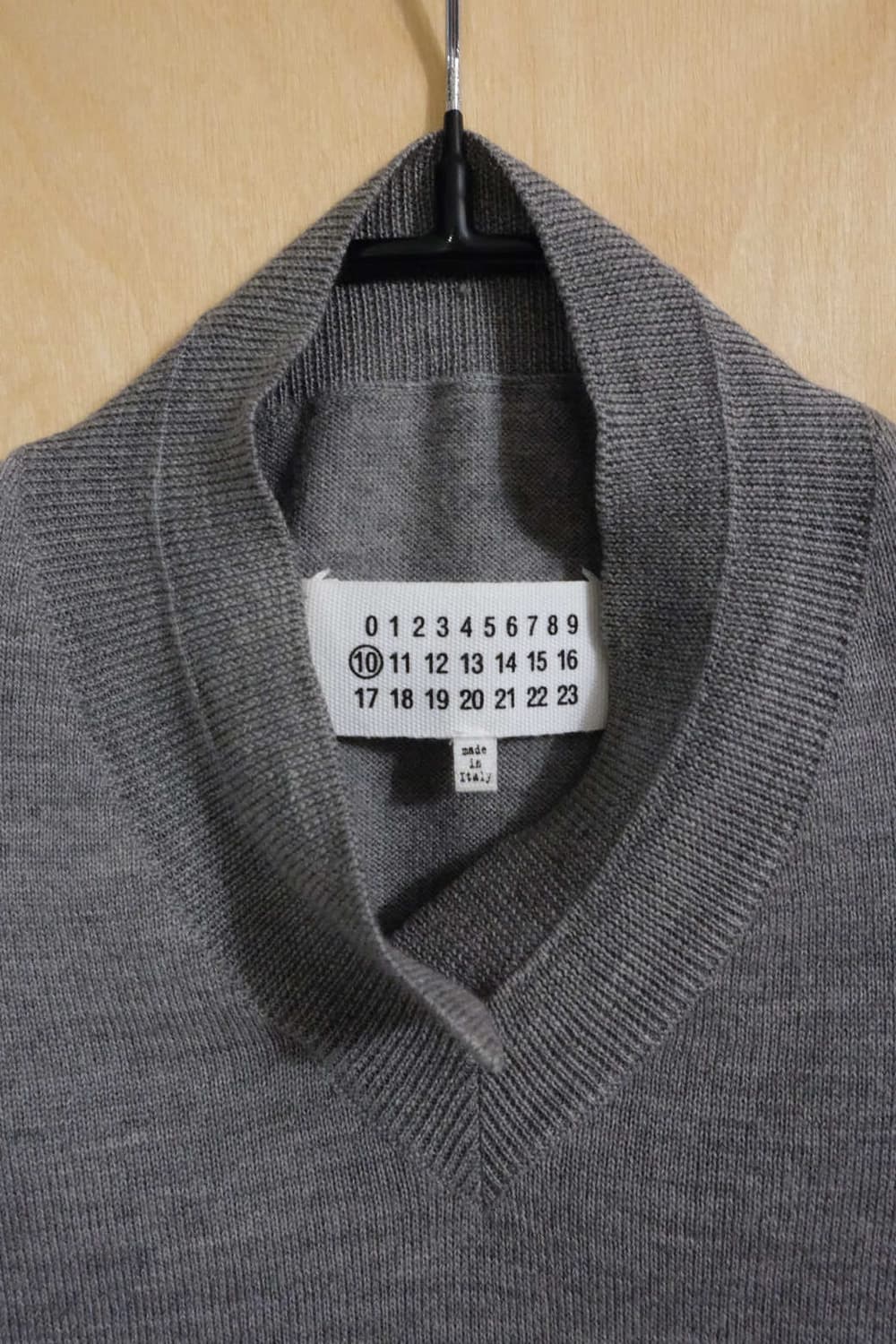 Maison Margiela Double-Rib V-Neck knit 상품이미지3