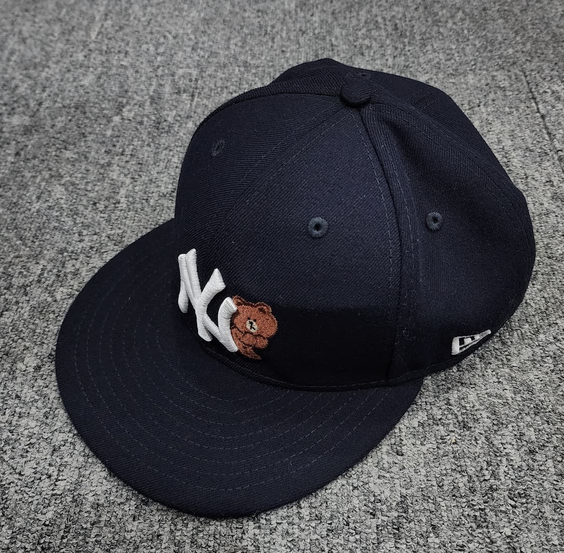 뉴에라 X 라인프렌즈 뉴욕양키즈 곰돌이 9FIFTY 스냅백 모자 M-L 상품이미지1