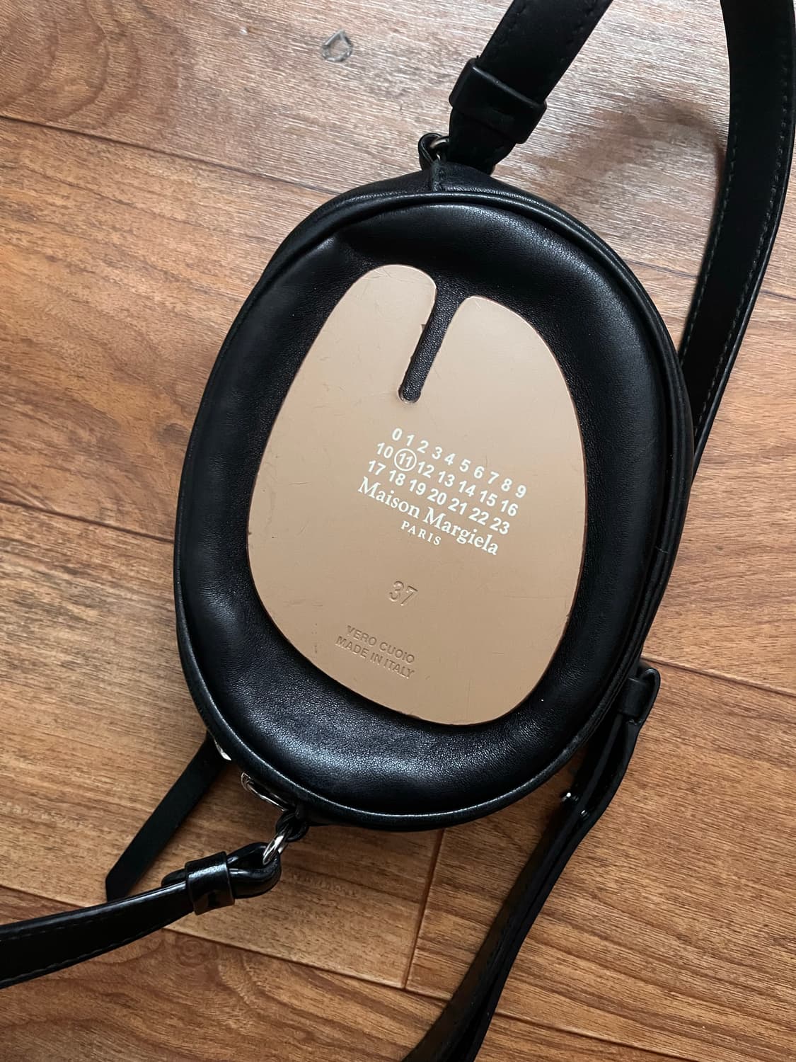 마르지엘라 타비 카메라백(크로스백) 상품이미지5